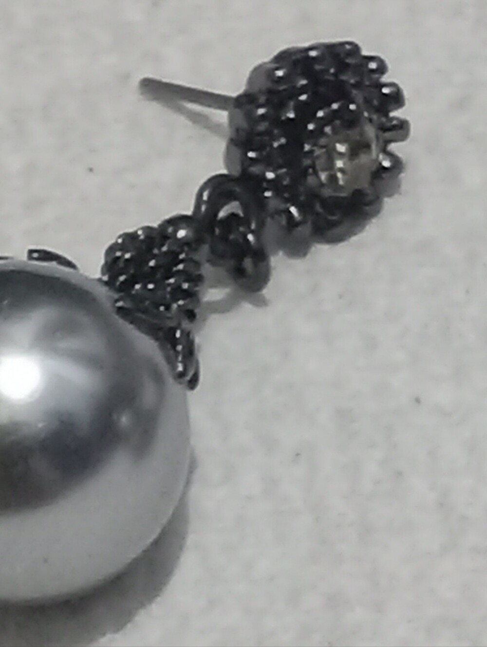 earrings - Picture 4 of 9